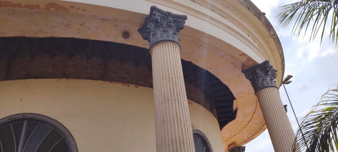Foto 7 de 8 — Capela do Cemitério São Bento segue se despedaçando e ficará fechada para mais um Finados